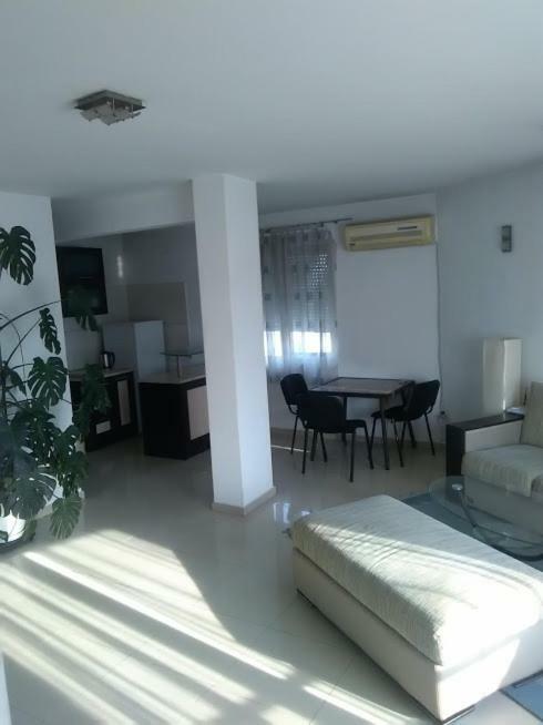 2 Rooms Apartment Plovdiv Kichuk Paris Экстерьер фото